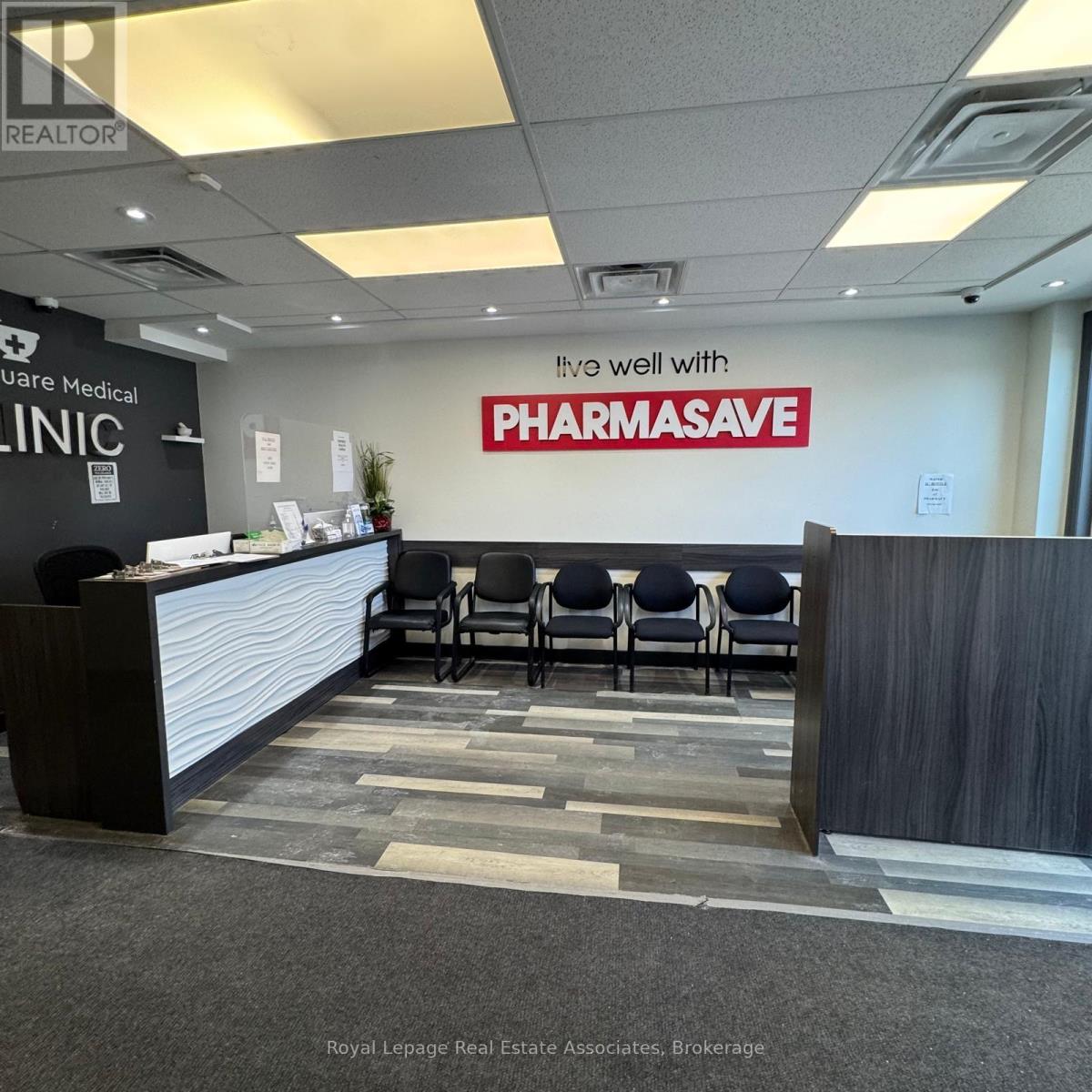 10 Main Street, Mississauga, Ontario  L5M 1X3 - Photo 2 - W12841508