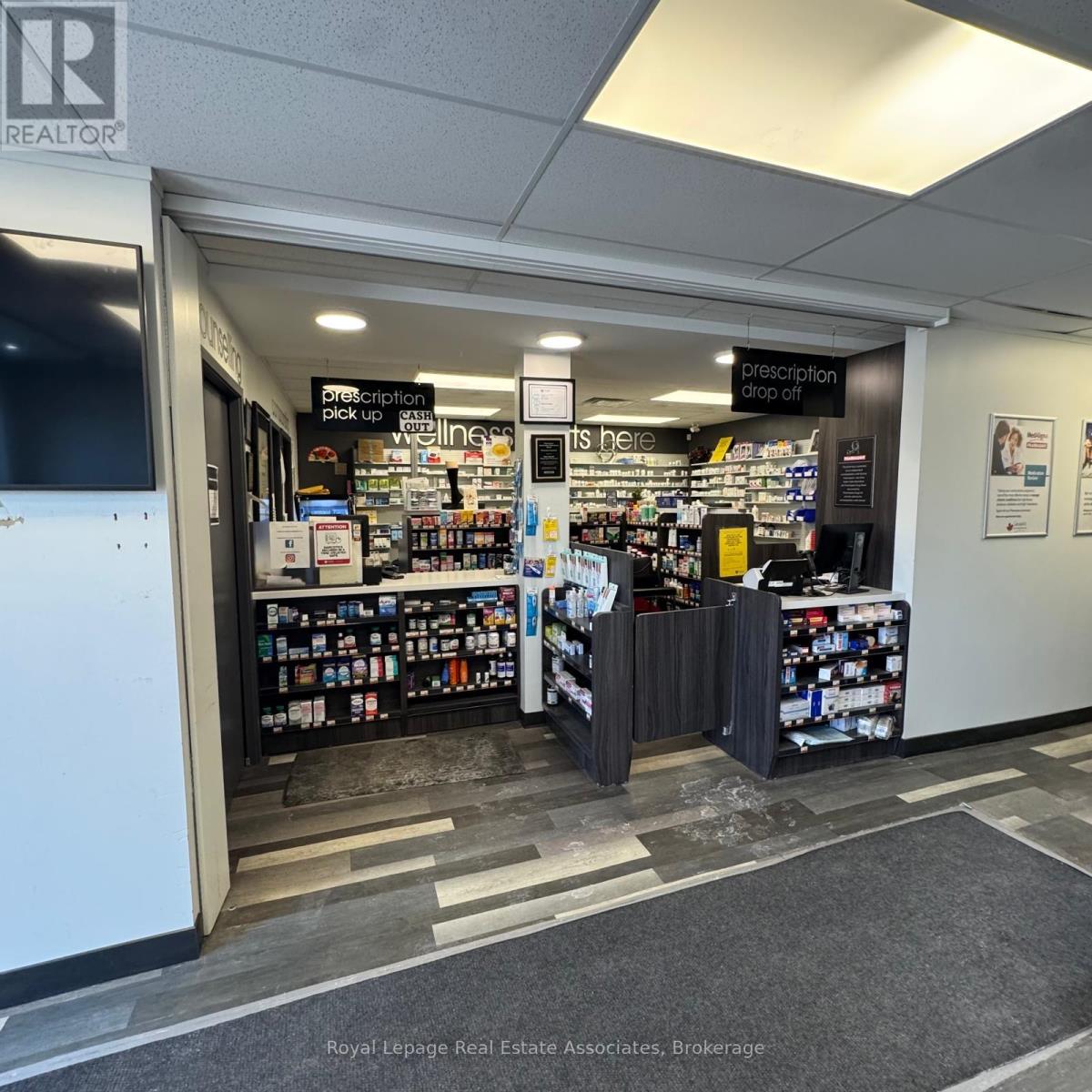 10 Main Street, Mississauga, Ontario  L5M 1X3 - Photo 5 - W12841508