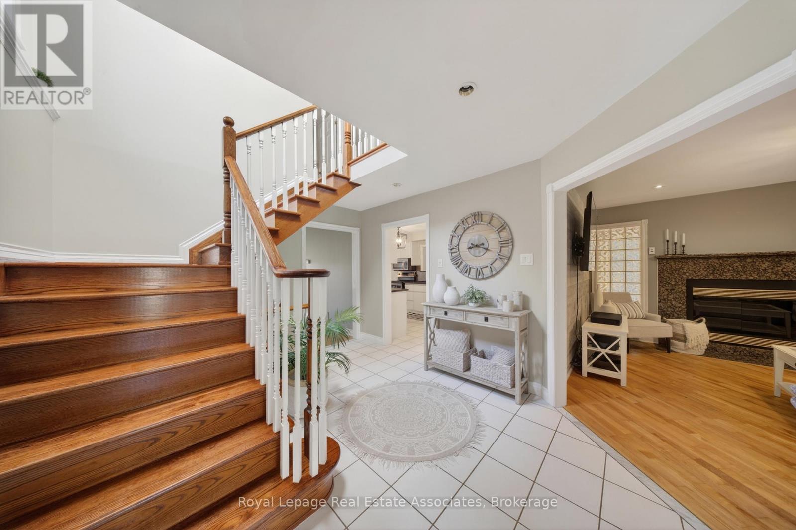 48 Hudson Drive, Brampton, Ontario  L6Y 2N7 - Photo 4 - W13236978