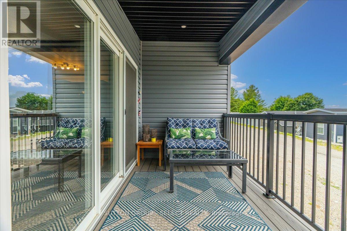 415 - 8685 Rock Glen Road, Lambton Shores, Ontario  N0M 1B0 - Photo 5 - X13460228