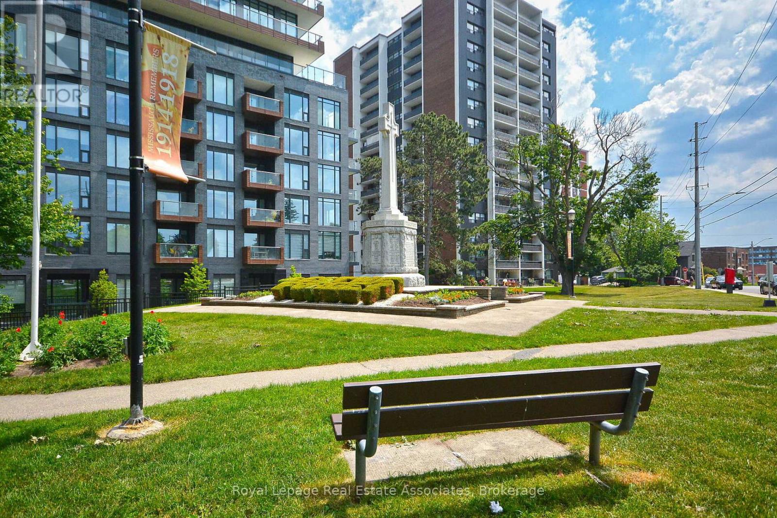 706 - 21 Park Street E, Mississauga, Ontario  L5G 0C2 - Photo 3 - W13410690