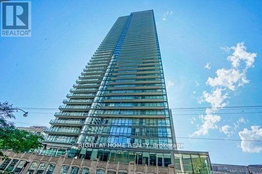 902 - 832 BAY STREET, Toronto, Ontario