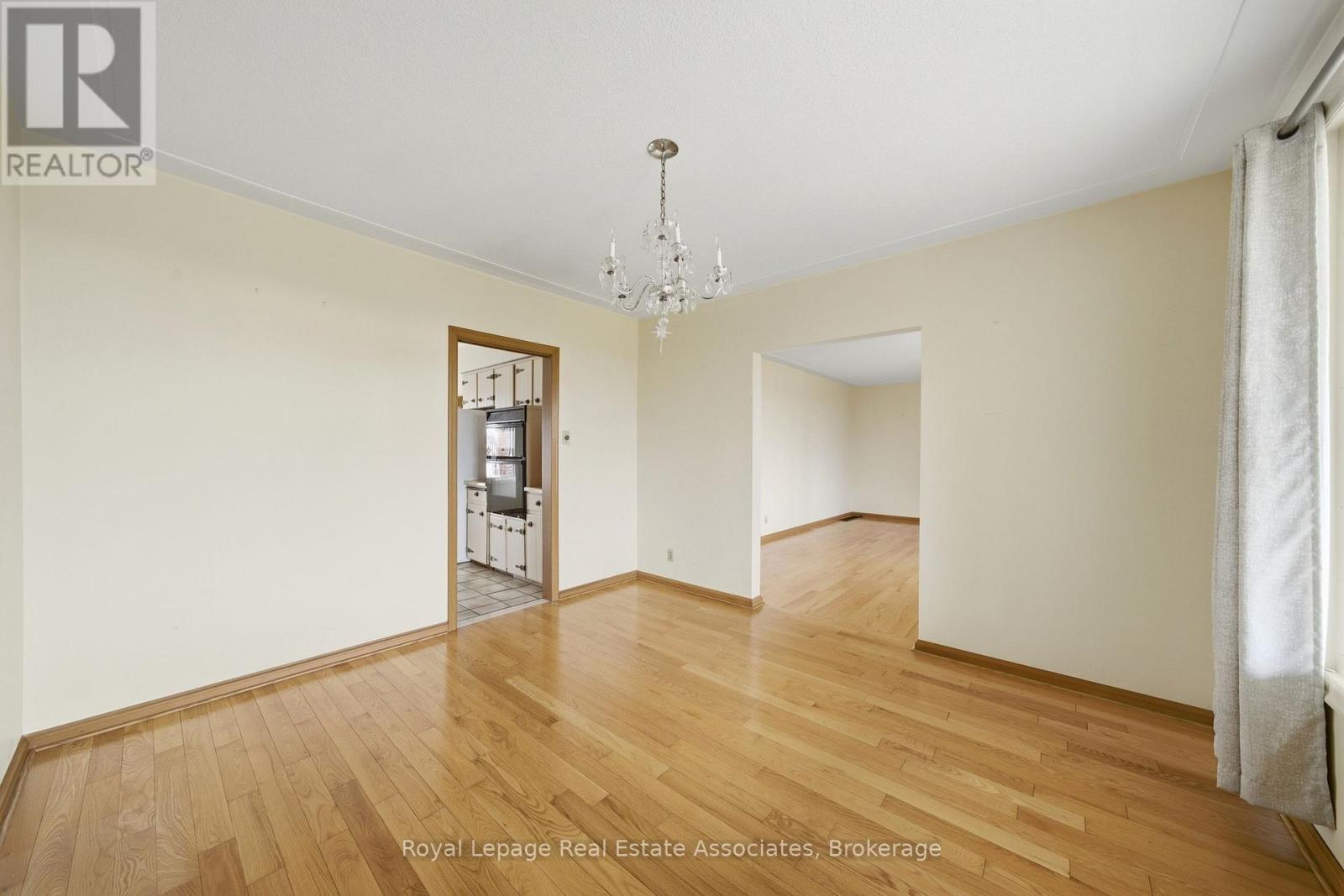 1137 Ridge Road, Hamilton, Ontario  L8J 2X5 - Photo 17 - X12881258