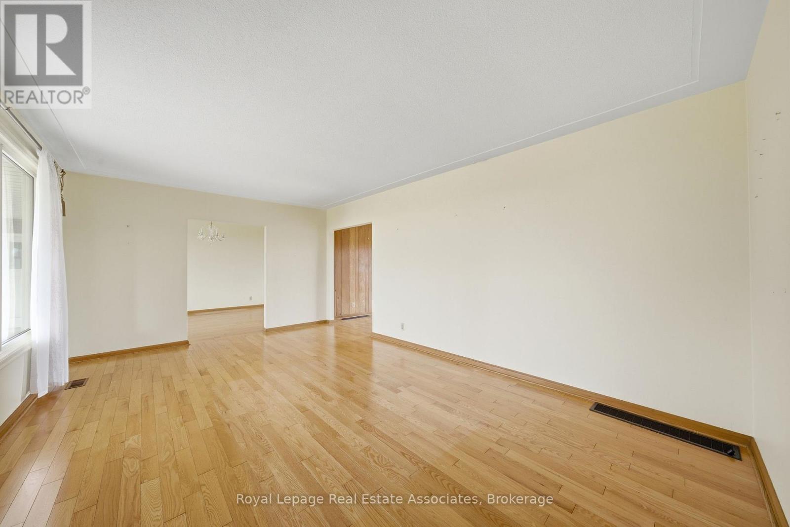 1137 Ridge Road, Hamilton, Ontario  L8J 2X5 - Photo 19 - X12881258