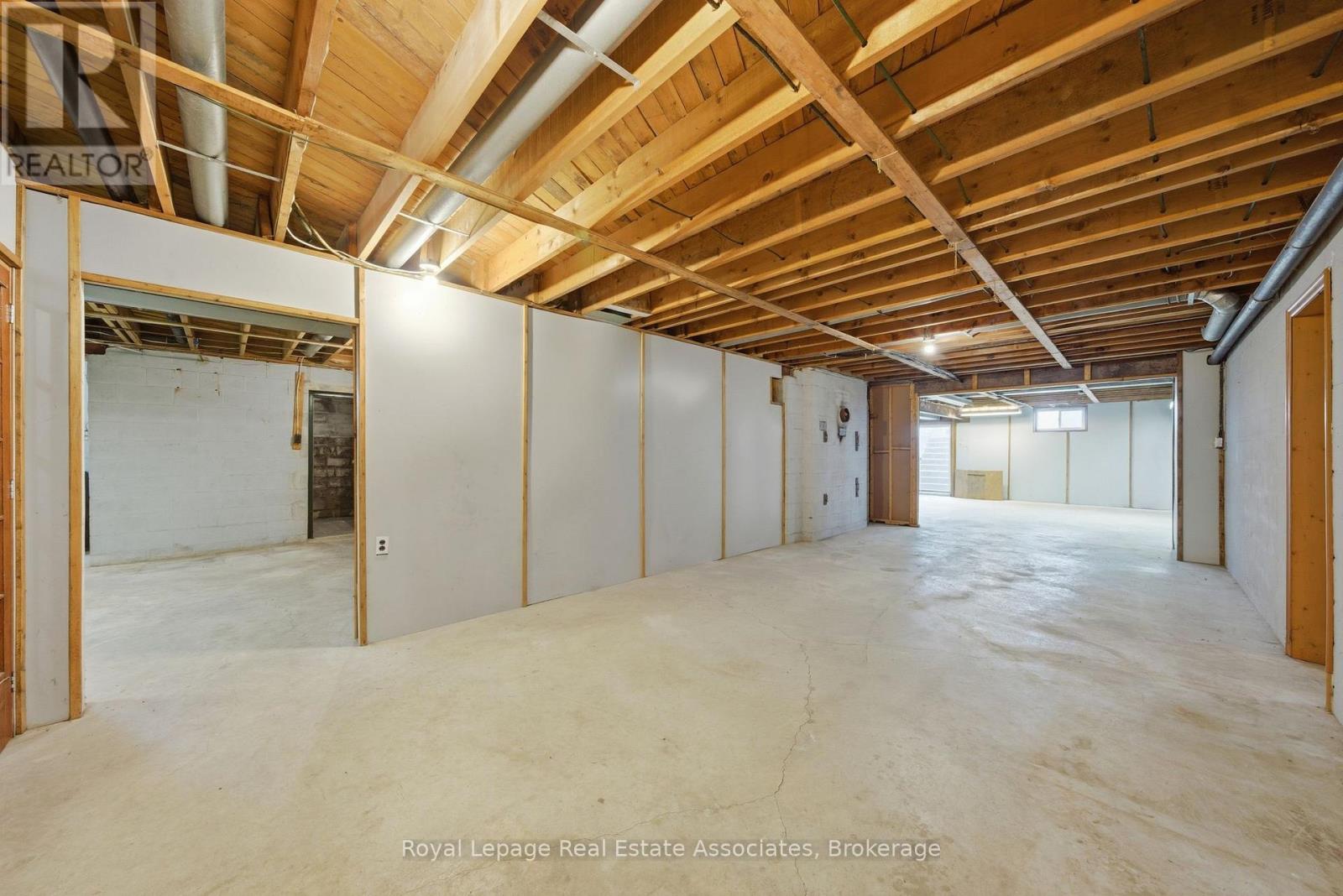 1137 Ridge Road, Hamilton, Ontario  L8J 2X5 - Photo 31 - X12881258