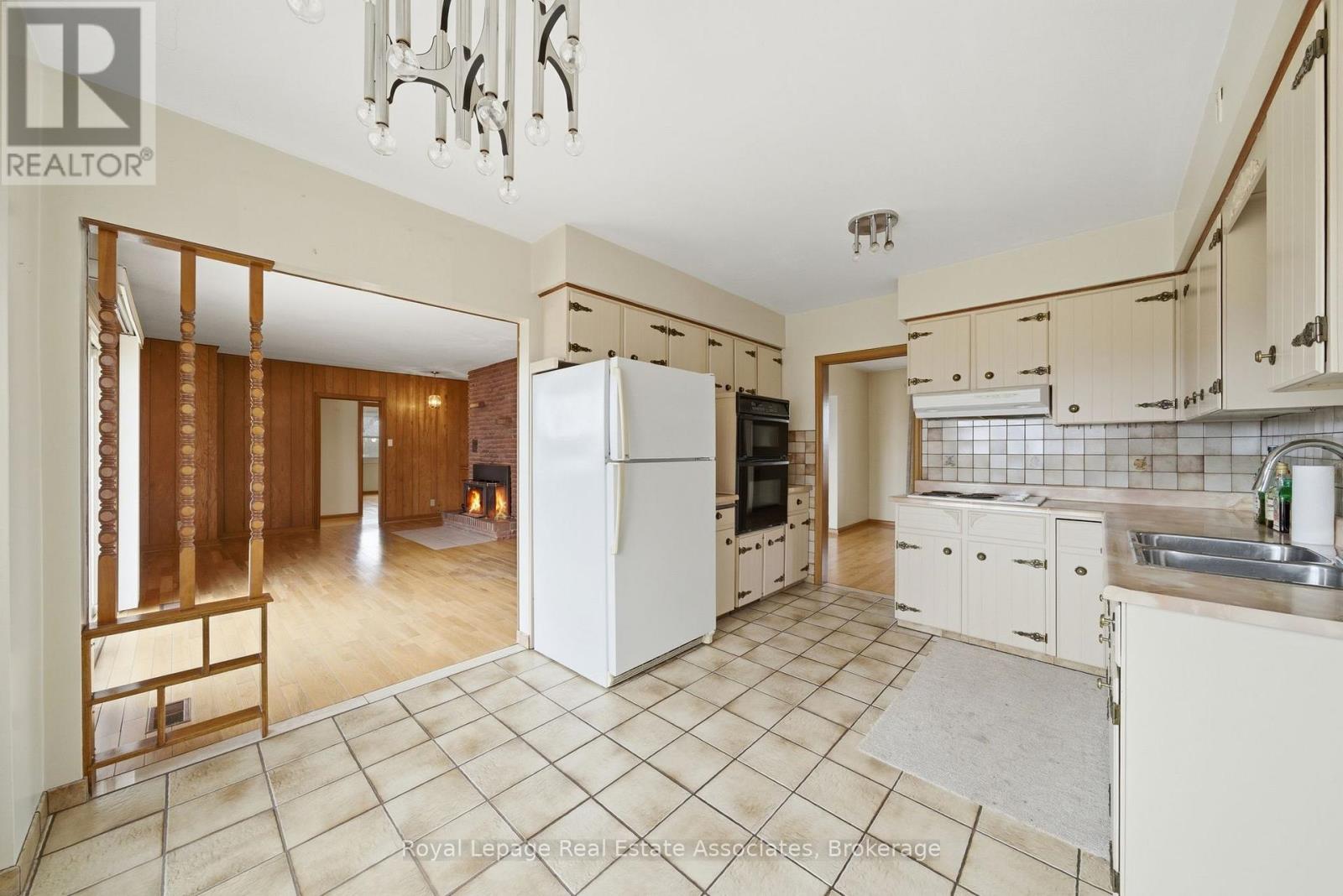 1137 Ridge Road, Hamilton, Ontario  L8J 2X5 - Photo 11 - X12881258