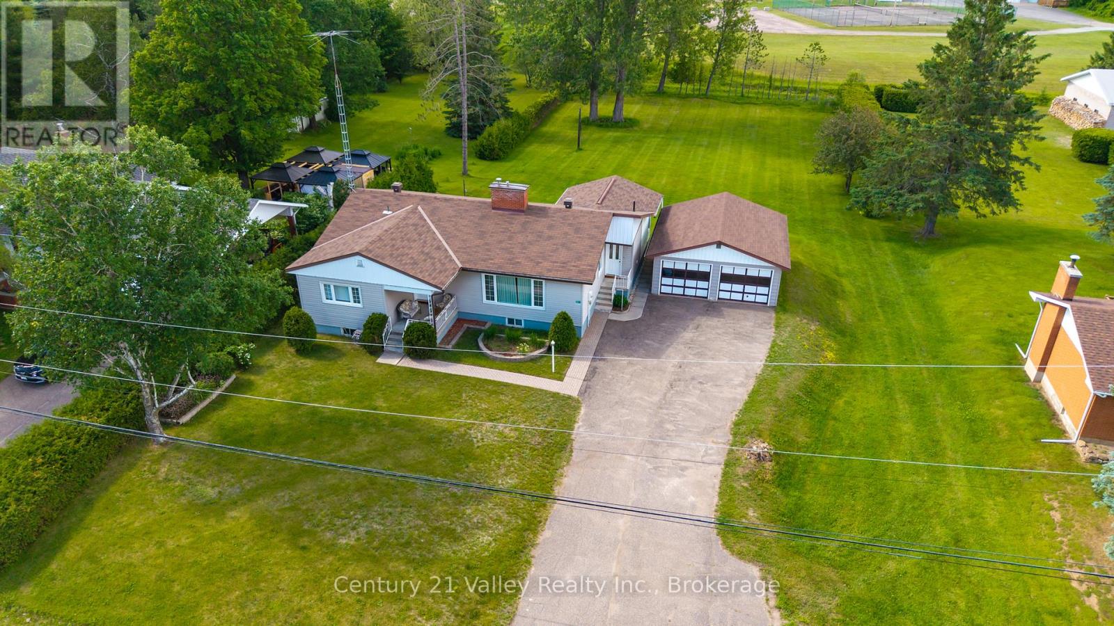 32 Foymount Road, Bonnechere Valley, Ontario K0J 1T0 - Photo 4 - X13460306