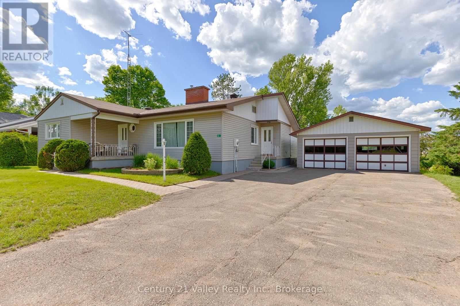 32 Foymount Road, Bonnechere Valley, Ontario K0J 1T0 - Photo 5 - X13460306
