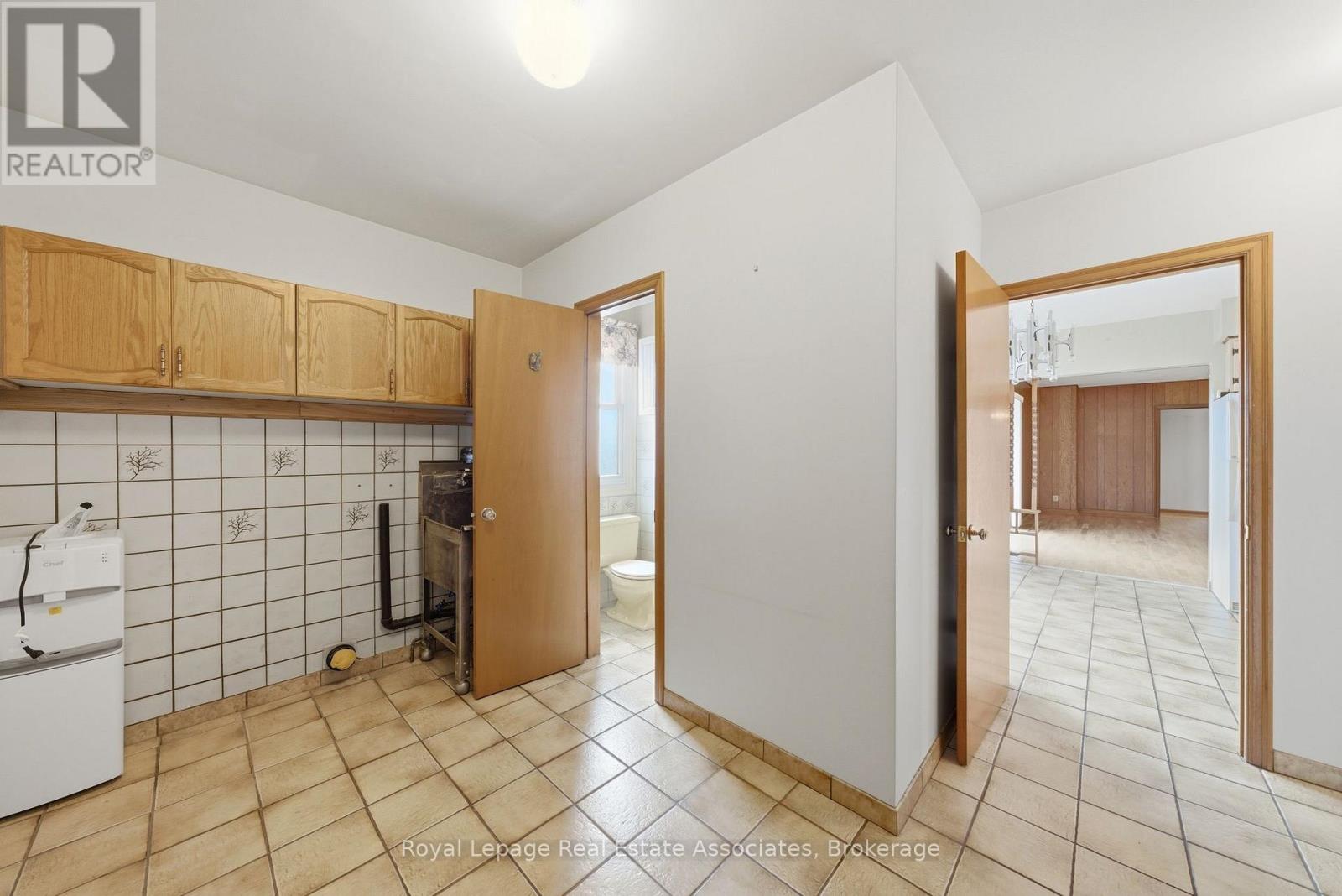 1137 Ridge Road, Hamilton, Ontario  L8J 2X5 - Photo 9 - X12881258