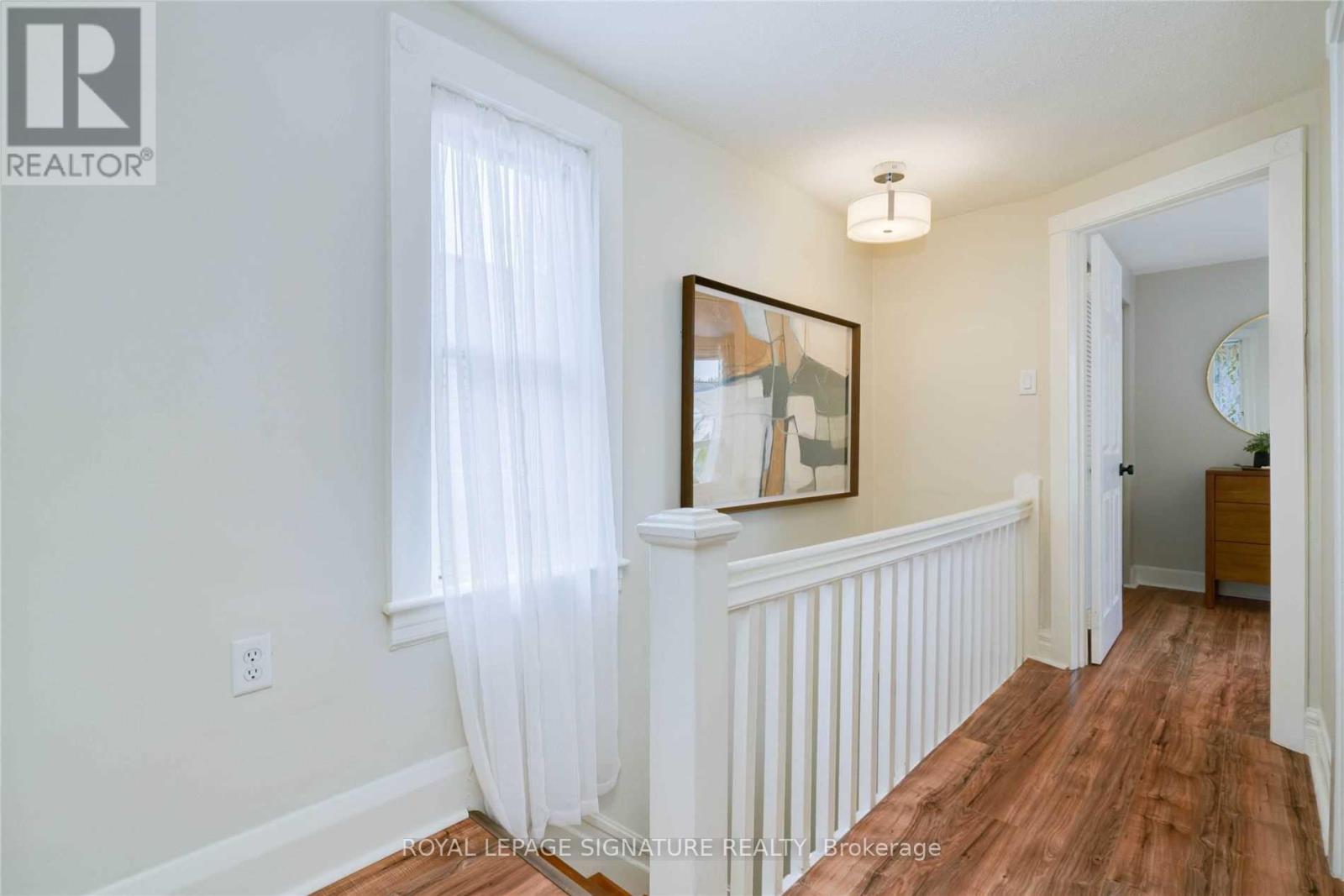 Upper - 27 Coleridge Avenue, Toronto, Ontario  M4C 4H4 - Photo 15 - E13460224