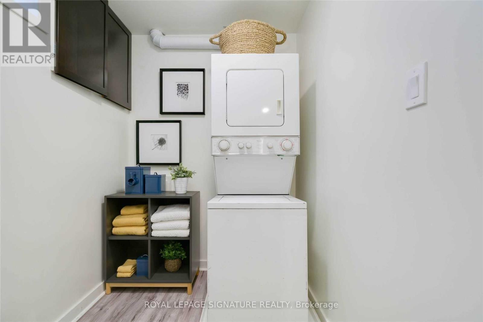 Upper - 27 Coleridge Avenue, Toronto, Ontario  M4C 4H4 - Photo 21 - E13460224