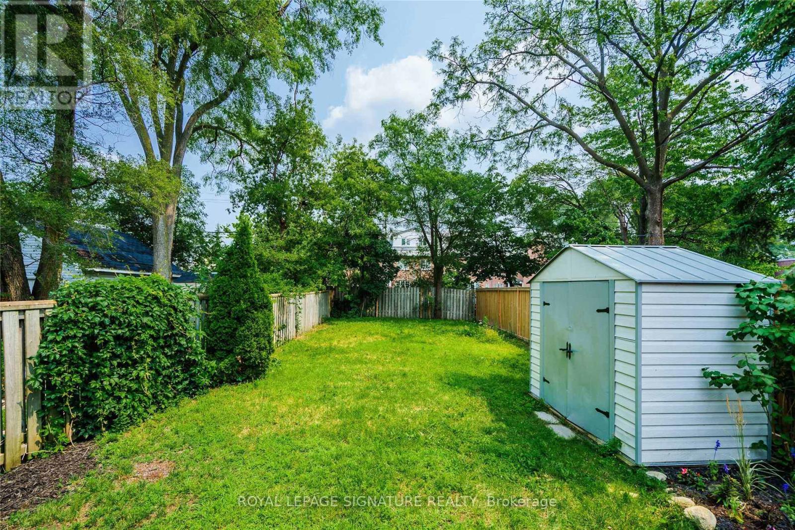 Upper - 27 Coleridge Avenue, Toronto, Ontario  M4C 4H4 - Photo 27 - E13460224