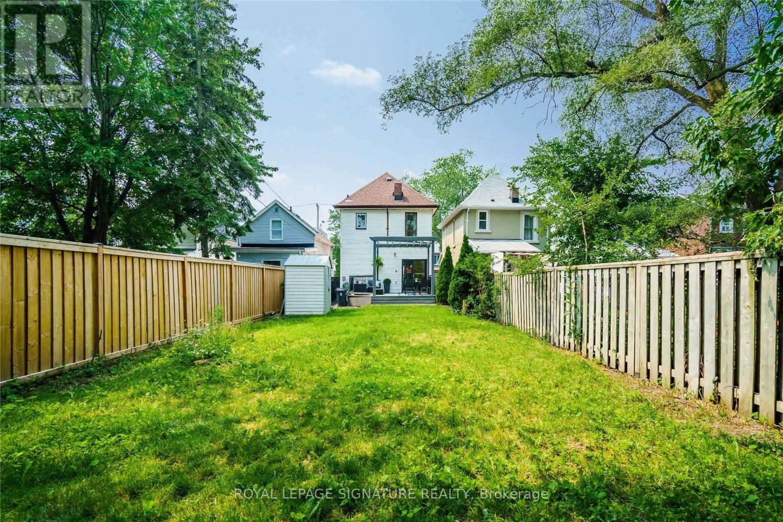 Upper - 27 Coleridge Avenue, Toronto, Ontario  M4C 4H4 - Photo 28 - E13460224