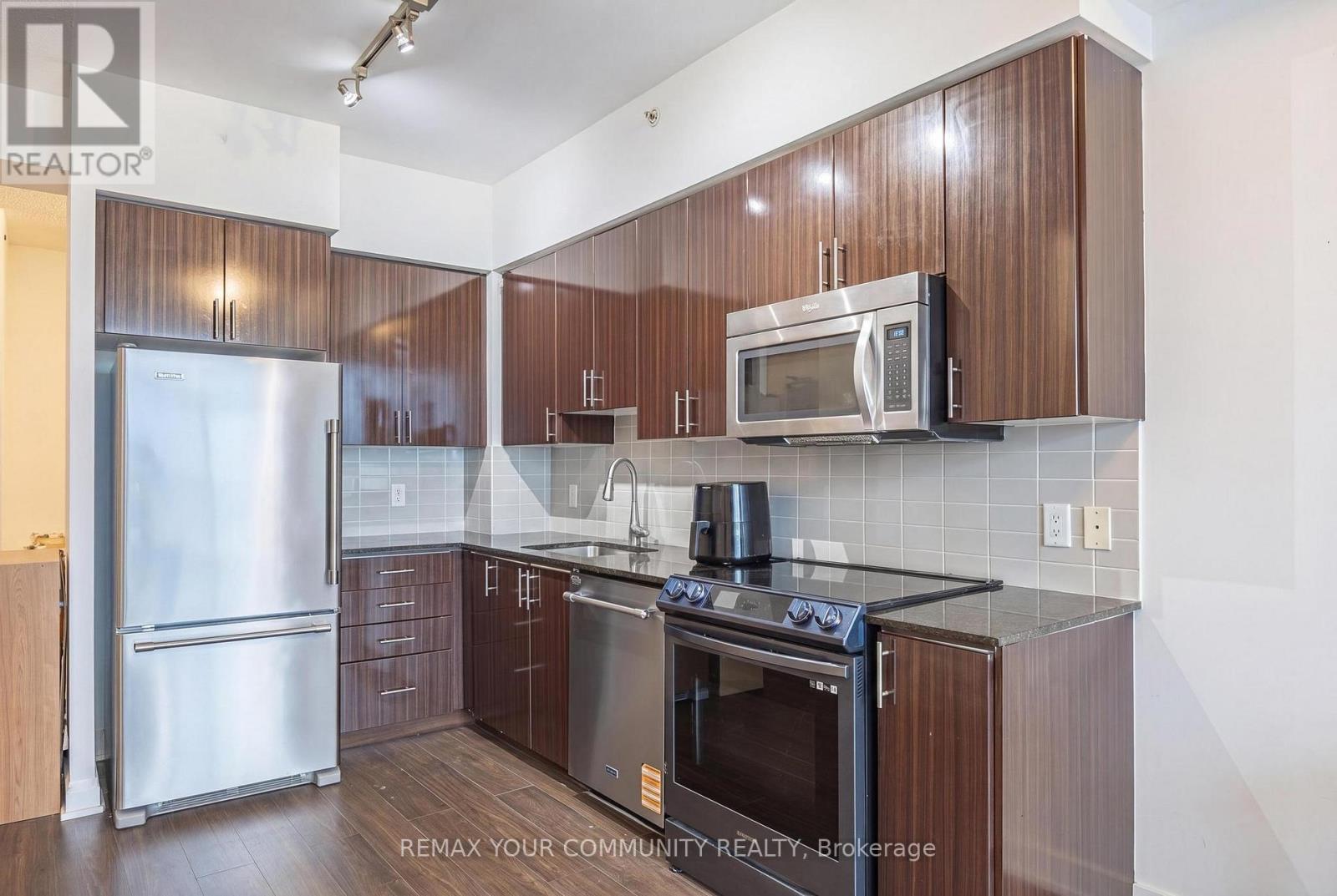 75 North Park Road, Vaughan (Beverley Glen), Ontario  L4J 0H8 - Photo 12 - N13460220