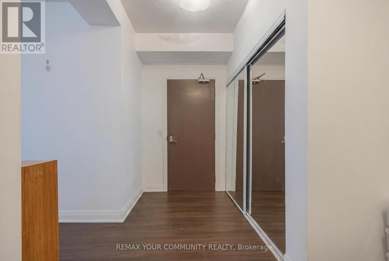 75 North Park Road, Vaughan (Beverley Glen), Ontario  L4J 0H8 - Photo 6 - N13460220