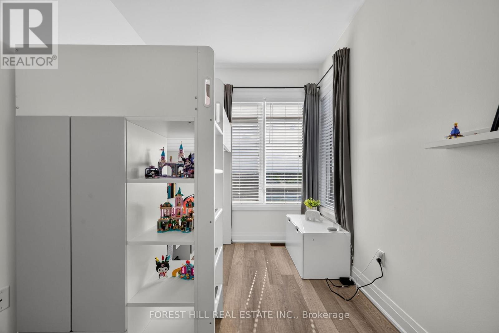 96 Salterton Circle, Vaughan, Ontario  L6A 4Z2 - Photo 32 - N13460272