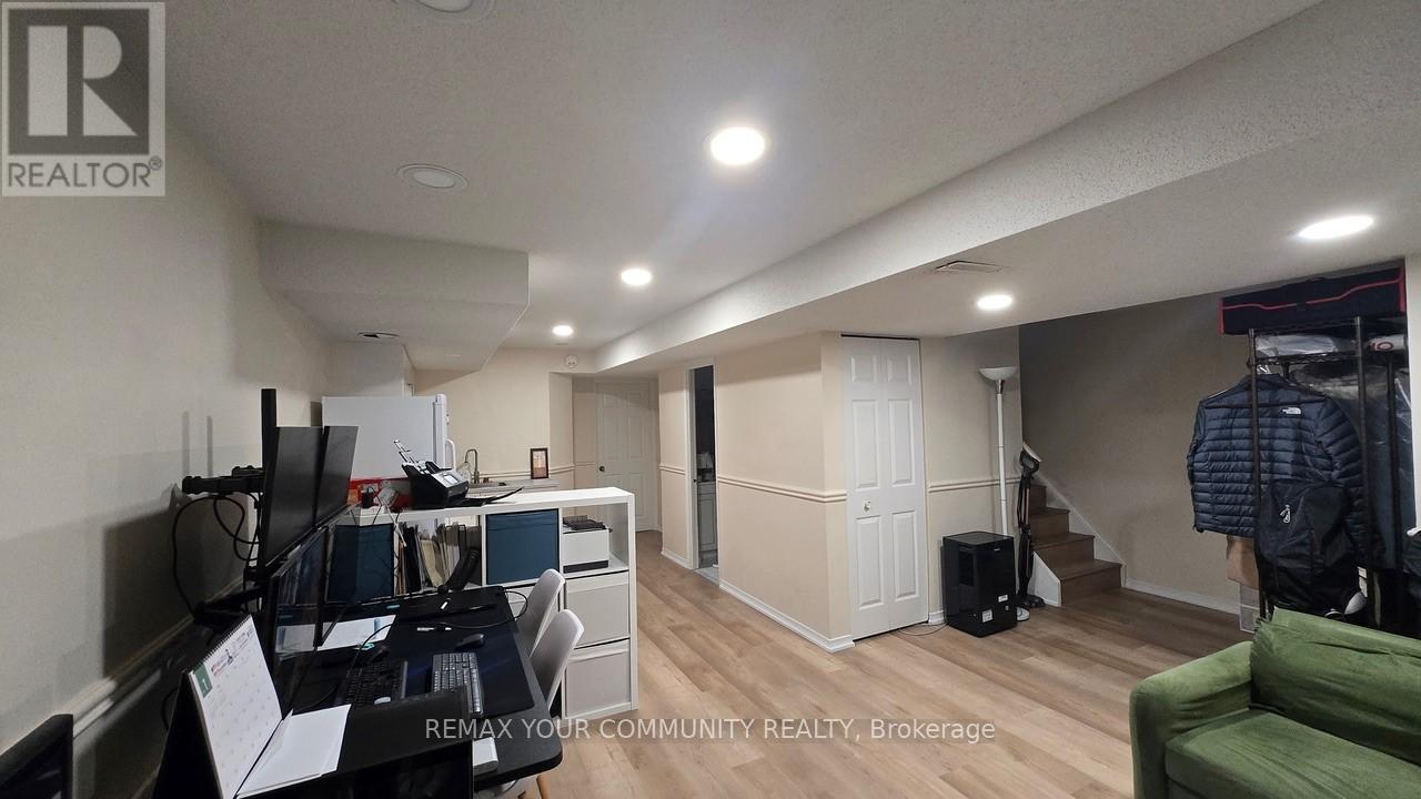 25 - 741 Caradonna Crescent, Newmarket, Ontario  L3X 1W5 - Photo 17 - N13460354