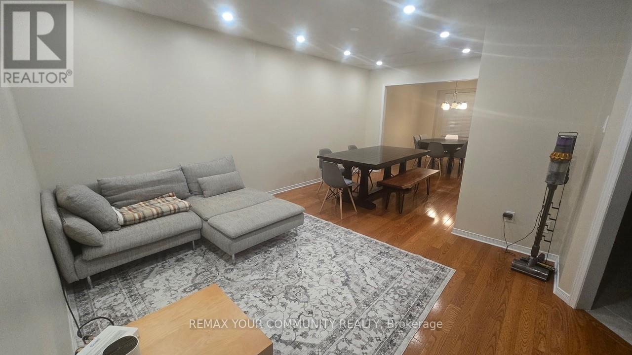 25 - 741 Caradonna Crescent, Newmarket, Ontario  L3X 1W5 - Photo 2 - N13460354