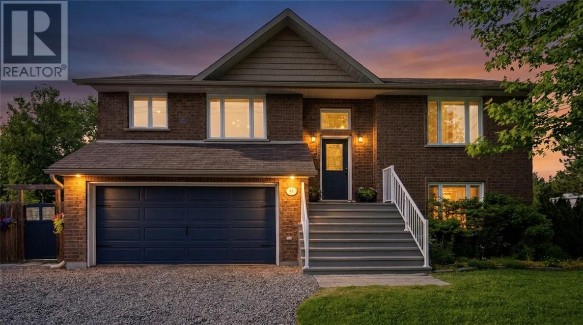 44 Patricia Street, Lively, Ontario  P3Y 1B1 - Photo 2 - 2128636