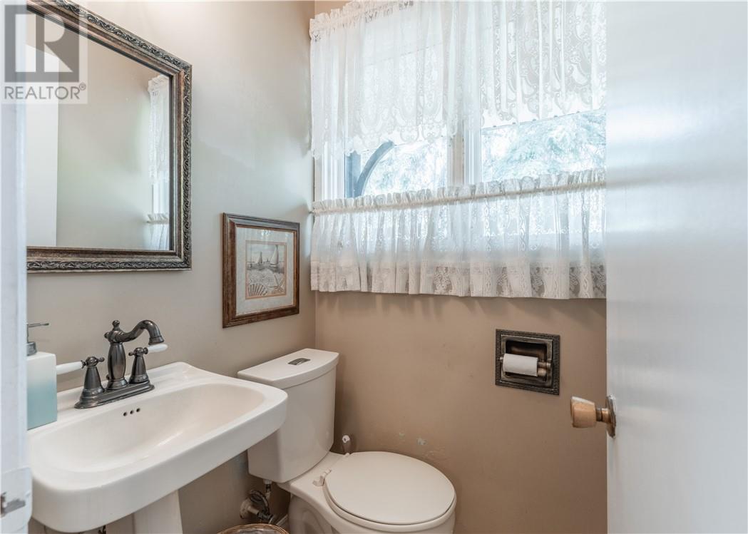 197 Laurier Street W, Azilda, Ontario  P0M 1B0 - Photo 23 - 2128635
