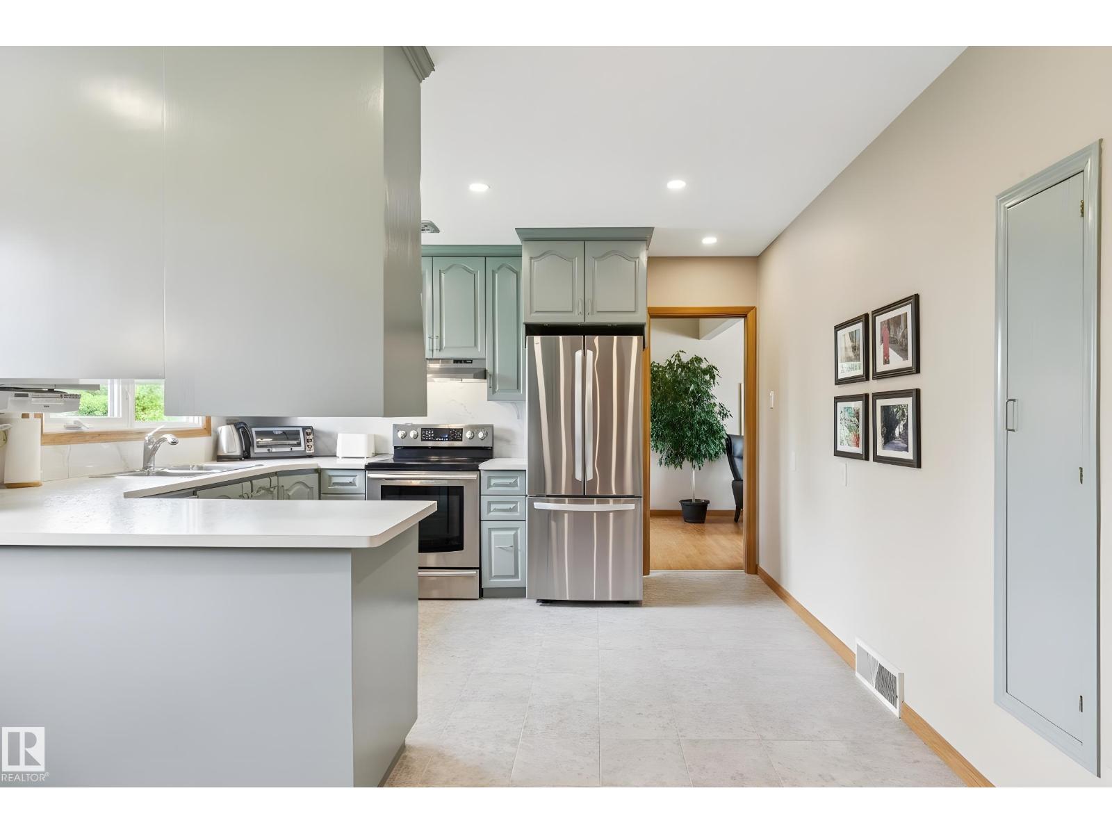 9044 56 St NW, Edmonton, Alberta  T6B 1J2 - Photo 15 - E4494274