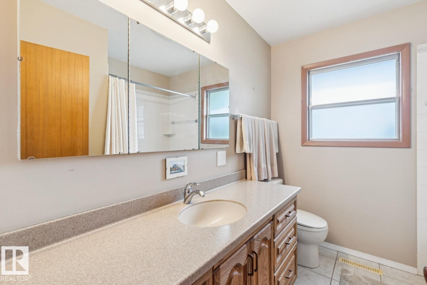 9044 56 St NW, Edmonton, Alberta  T6B 1J2 - Photo 22 - E4494274