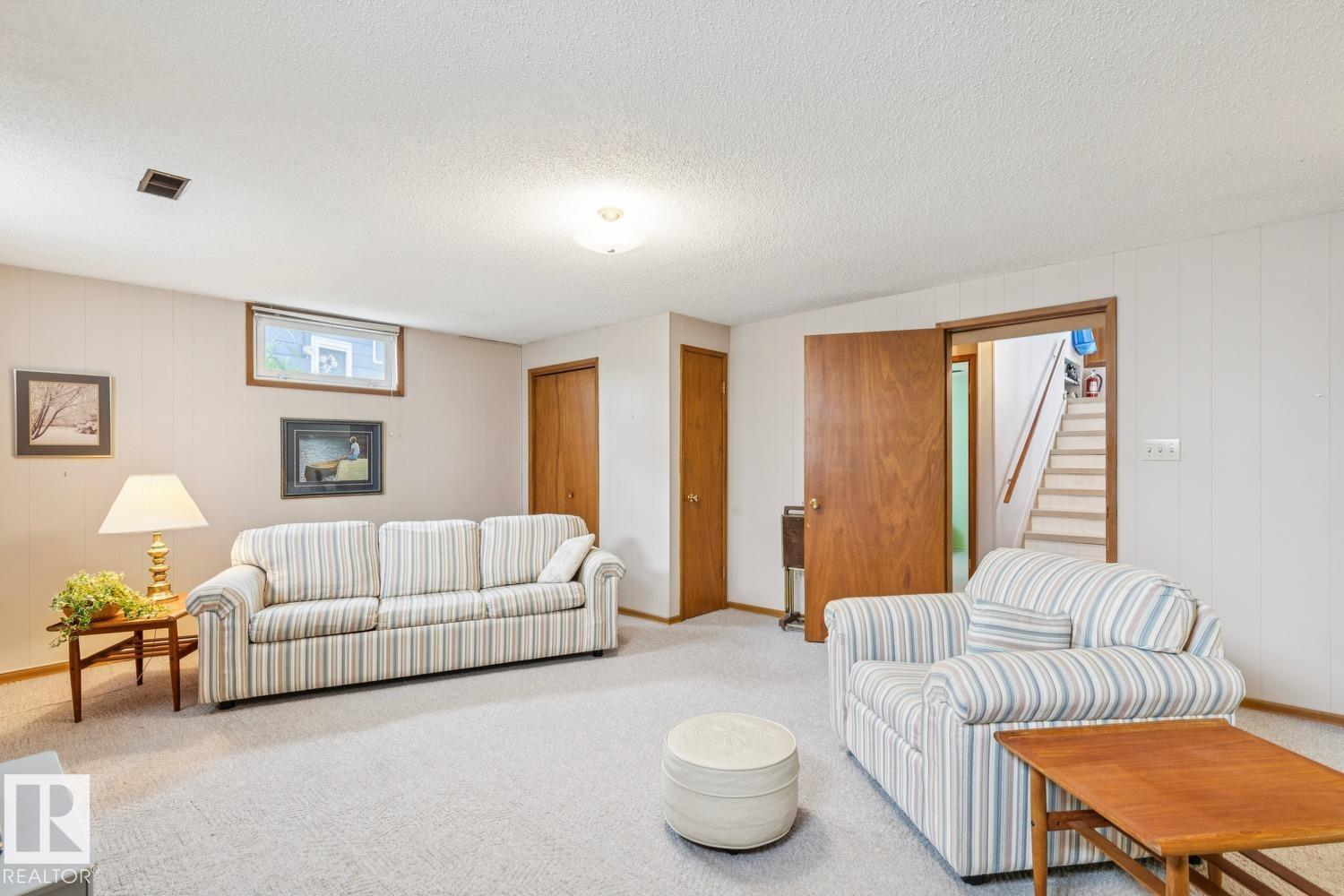 9044 56 St NW, Edmonton, Alberta  T6B 1J2 - Photo 28 - E4494274