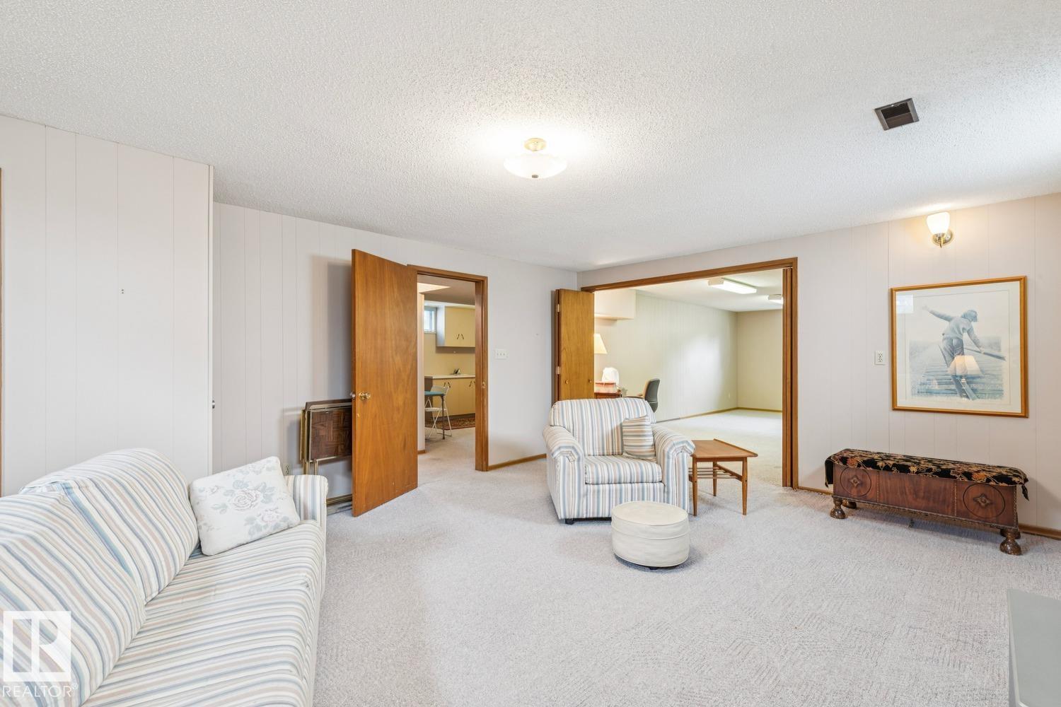 9044 56 St NW, Edmonton, Alberta  T6B 1J2 - Photo 29 - E4494274