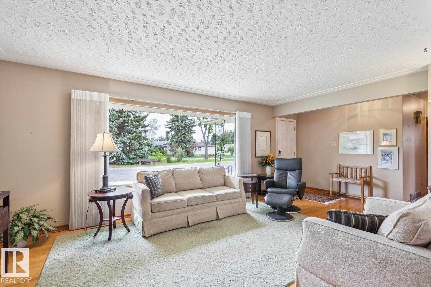 9044 56 St NW, Edmonton, Alberta  T6B 1J2 - Photo 5 - E4494274