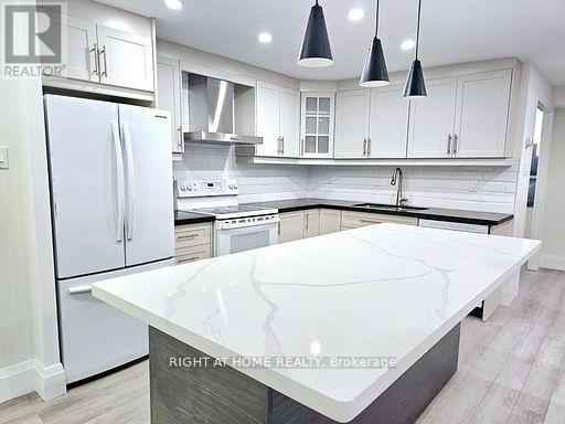 Sph8 - 3700 Kaneff Crescent, Mississauga, Ontario  L5A 4B8 - Photo 10 - W13460216