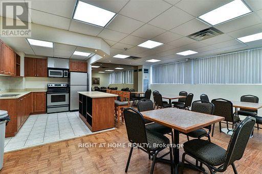 Sph8 - 3700 Kaneff Crescent, Mississauga, Ontario  L5A 4B8 - Photo 29 - W13460216