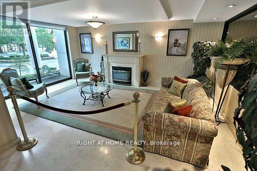 Sph8 - 3700 Kaneff Crescent, Mississauga, Ontario  L5A 4B8 - Photo 6 - W13460216