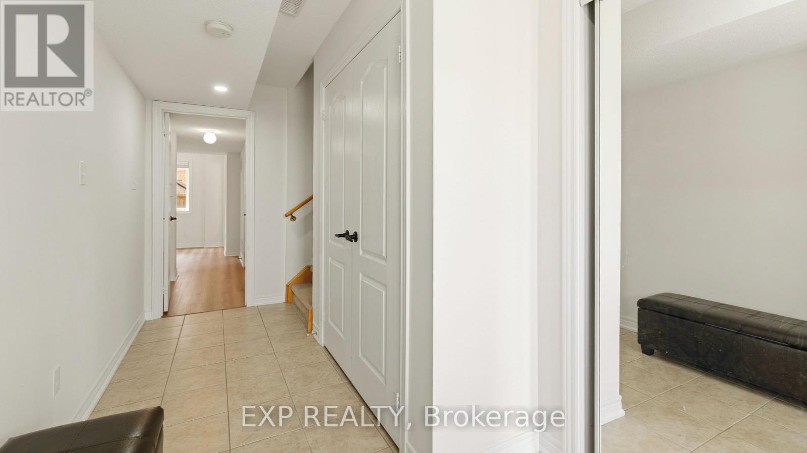 45 October Place, Brampton, Ontario  L6Y 0R6 - Photo 3 - W13460276