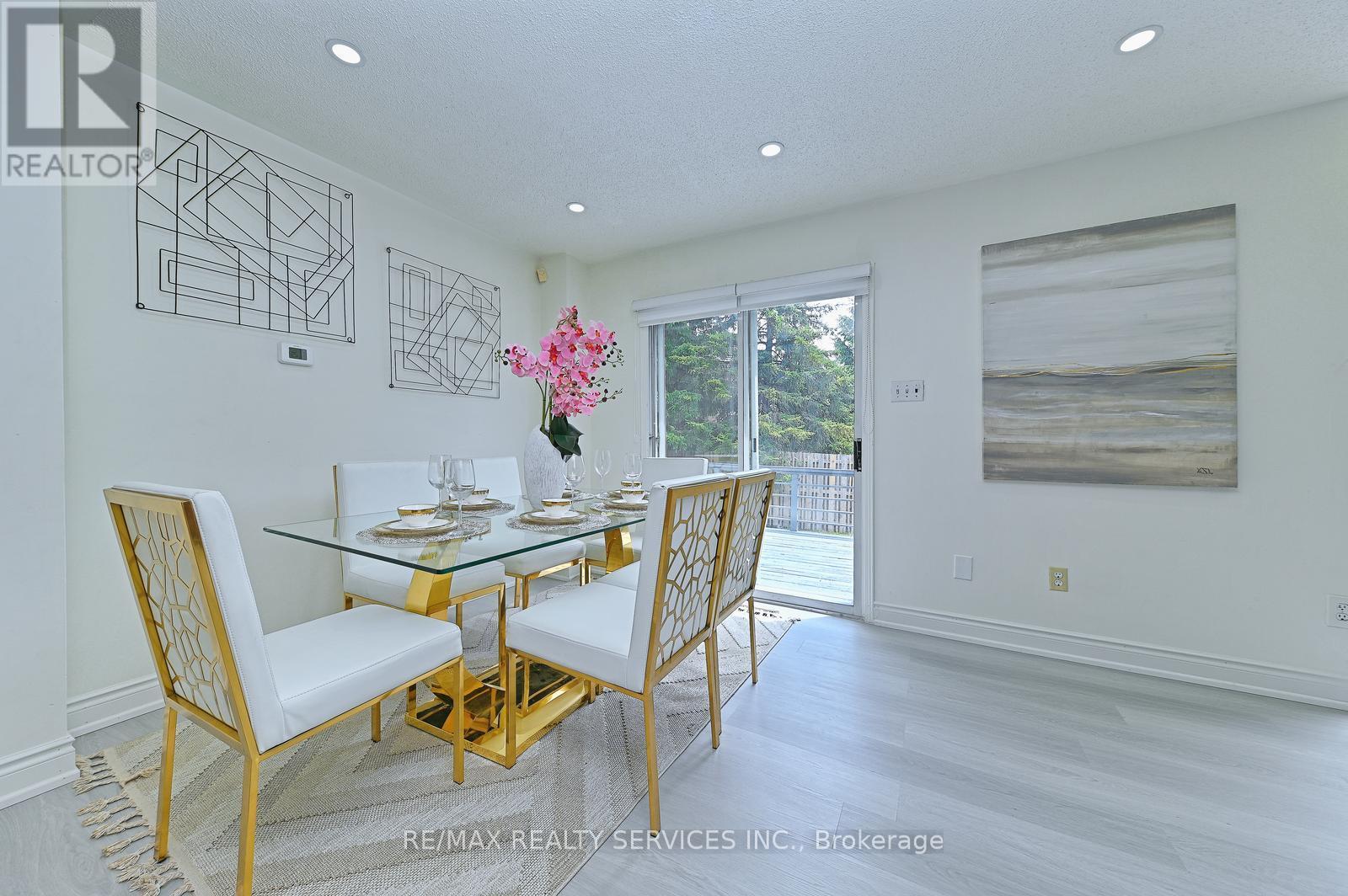 56 Mullis Crescent, Brampton, Ontario  L6Y 4T2 - Photo 10 - W13460286