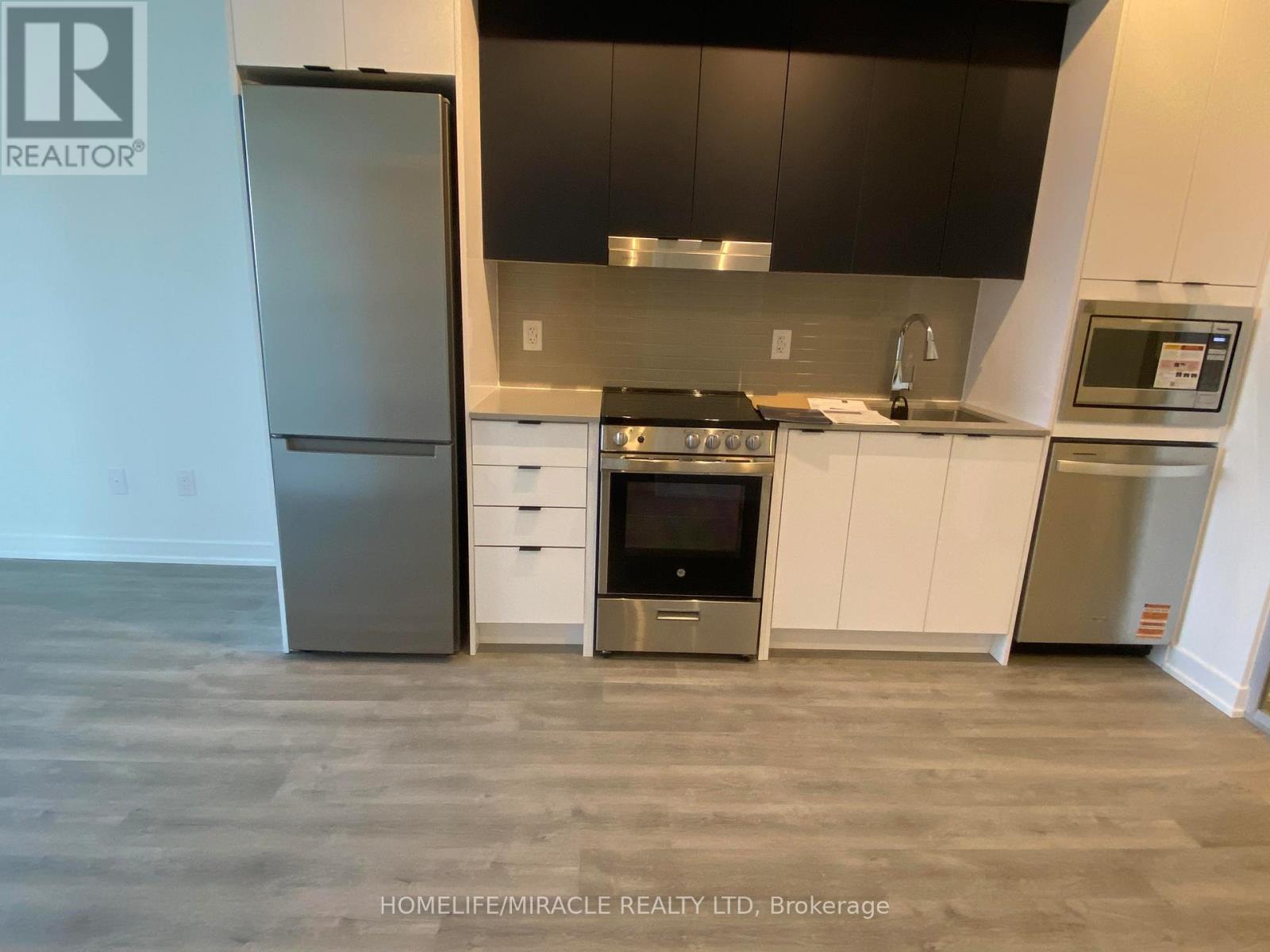 1706 - 5105 HURONTARIO STREET, Mississauga, Ontario