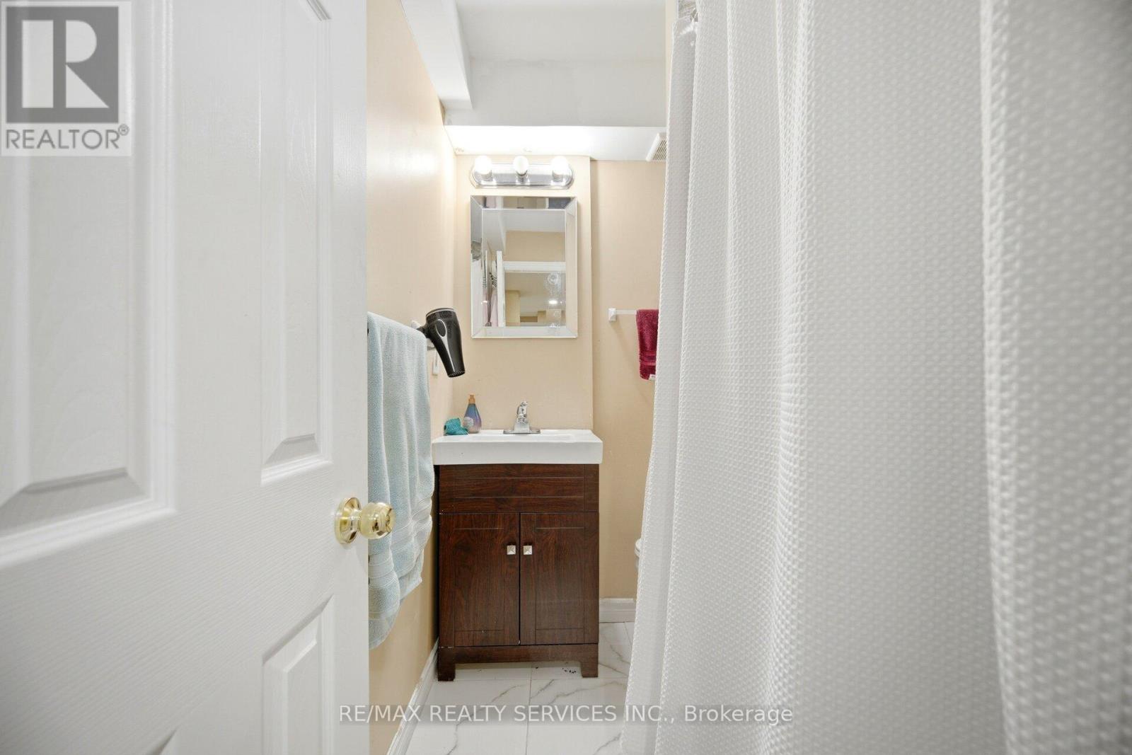 45 Sewells Lane, Brampton, Ontario  L7A 2Z9 - Photo 37 - W13460310