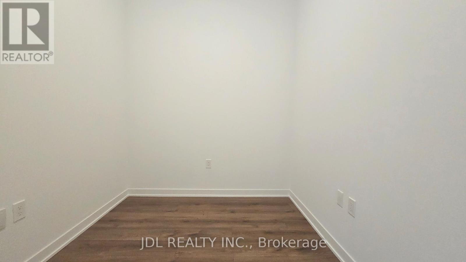 236 - 395 Dundas Street W, Oakville, Ontario  L6M 5R8 - Photo 4 - W13460368