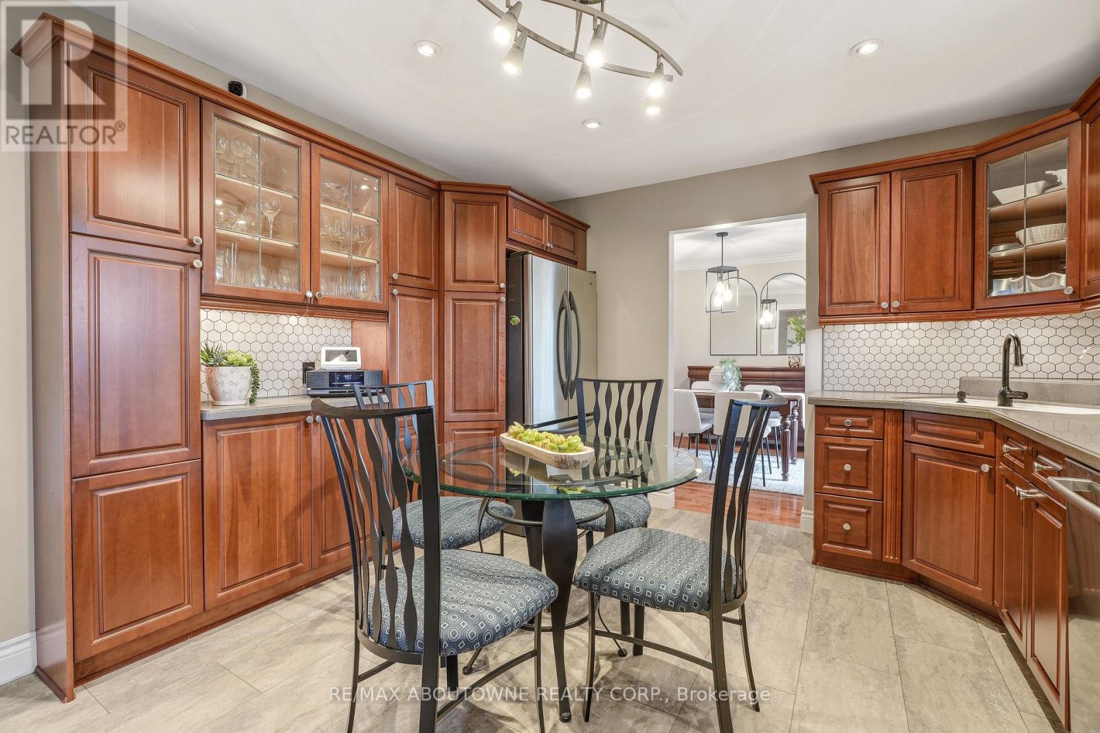 849 Syer Drive, Milton, Ontario  L9T 4C6 - Photo 13 - W13460380