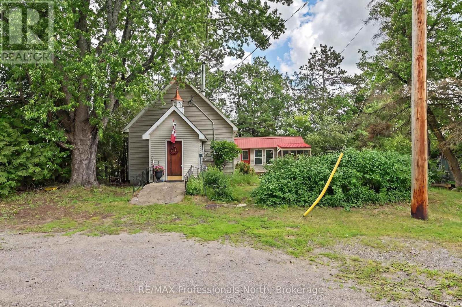 4 Dickson Street, Kawartha Lakes, Ontario  K0M 2A0 - Photo 25 - X12848358