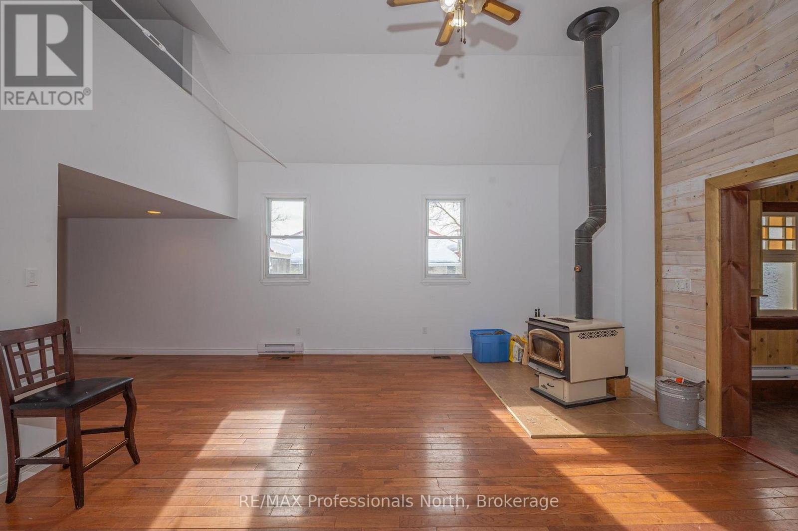 4 Dickson Street, Kawartha Lakes, Ontario  K0M 2A0 - Photo 8 - X12848358