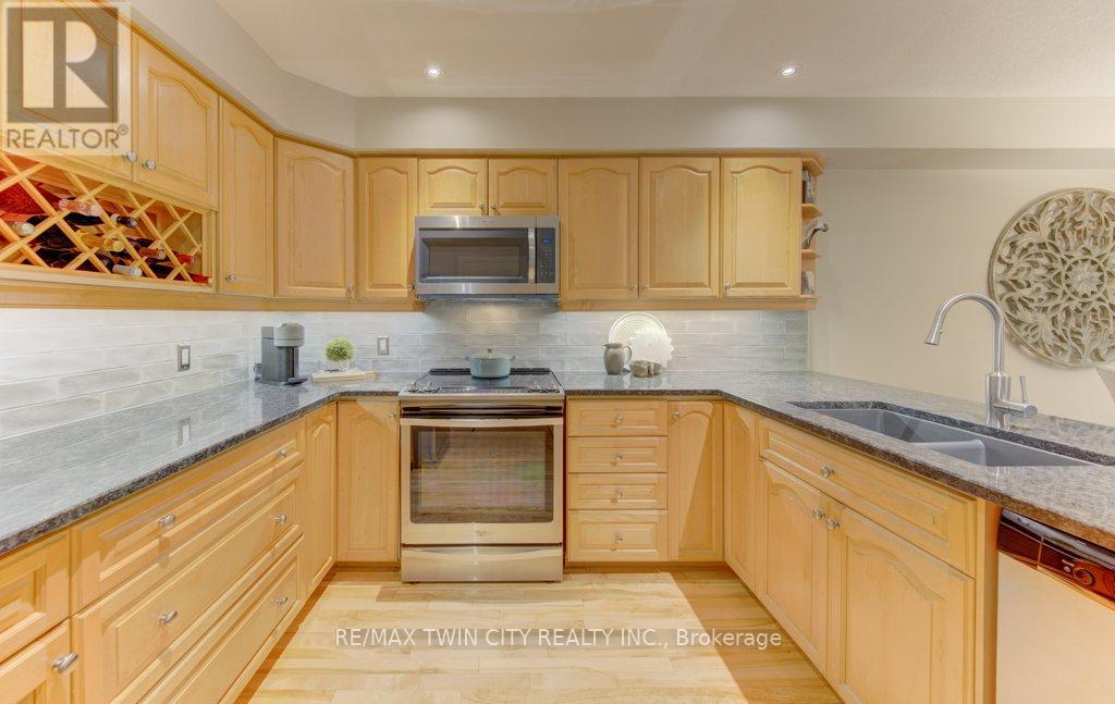 69 Troy Street, Kitchener, Ontario  N2H 1L9 - Photo 14 - X13460214