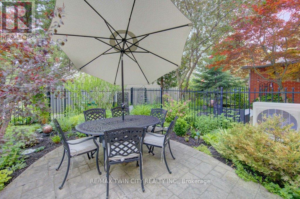 69 Troy Street, Kitchener, Ontario  N2H 1L9 - Photo 36 - X13460214