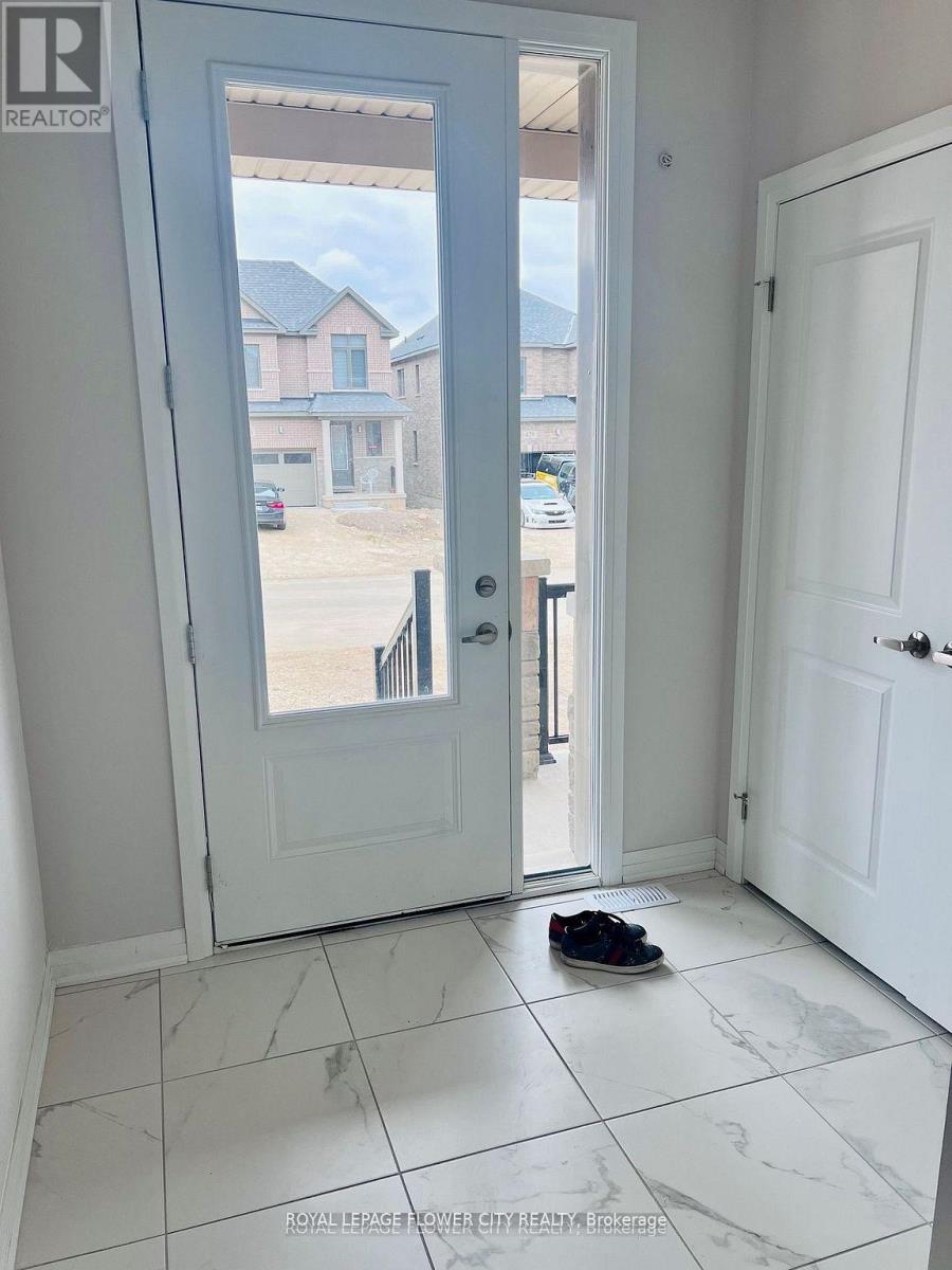 434 Robert Woolner Street, North Dumfries, Ontario  N0B 1E0 - Photo 3 - X13460364