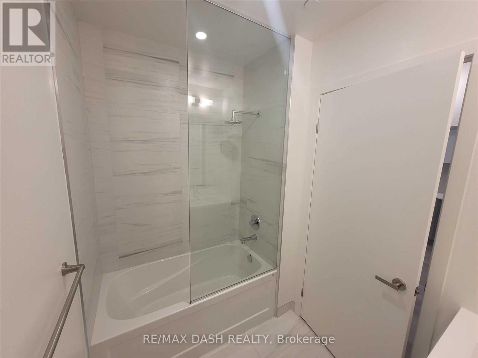 1118 - 10 Honeycrisp Crescent, Vaughan, Ontario  L4K 0M7 - Photo 12 - N13459772