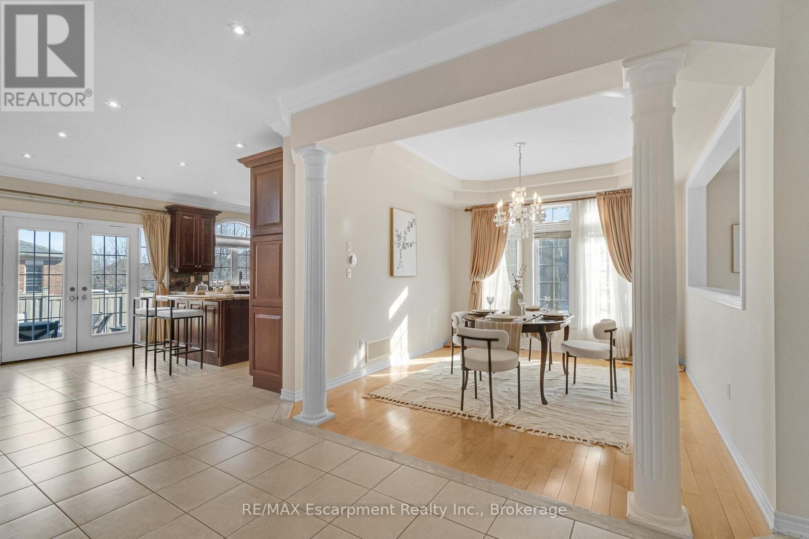 2298 Salcome Drive, Oakville, Ontario  L6H 7N2 - Photo 12 - W13460478