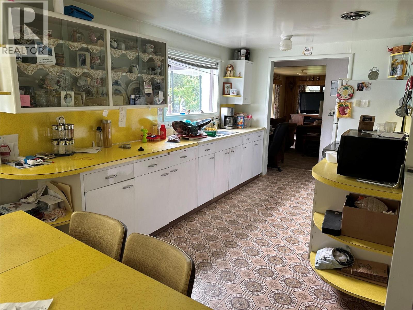 223 Railway Lane, Trail, British Columbia V1R 2S4 - Photo 5 - 10391914