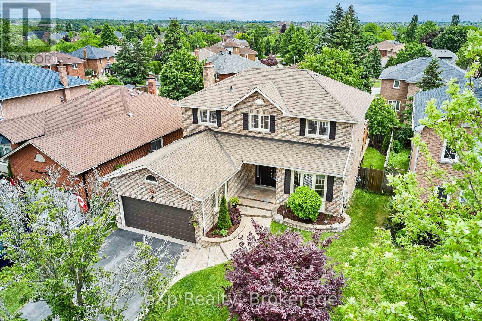 43 Forest Heights Street, Whitby, Ontario  L1R 1T7 - Photo 4 - E13460778