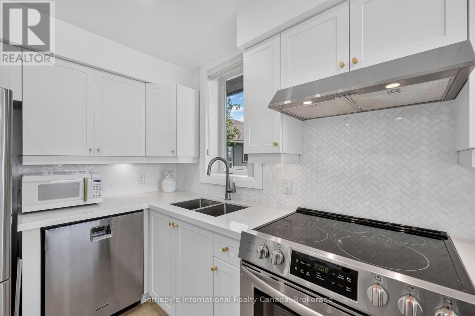 441 Mariners Way, Collingwood, Ontario  L9Y 5C7 - Photo 16 - S13460424