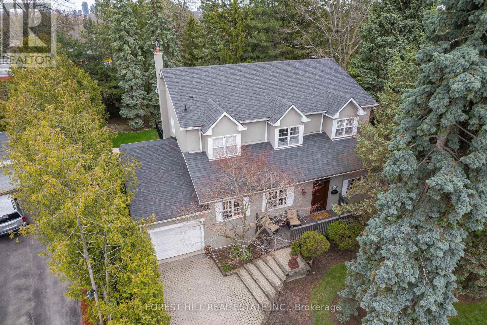 48 GRANGEMILL CRESCENT, Toronto, Ontario