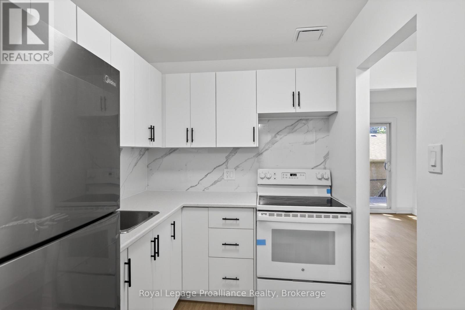 3 - 169 Hazlitt Street, Peterborough, Ontario  K9H 1L8 - Photo 4 - X13460426